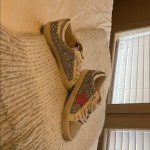 Glitter Star Accent Sneakers in Silver and Pink